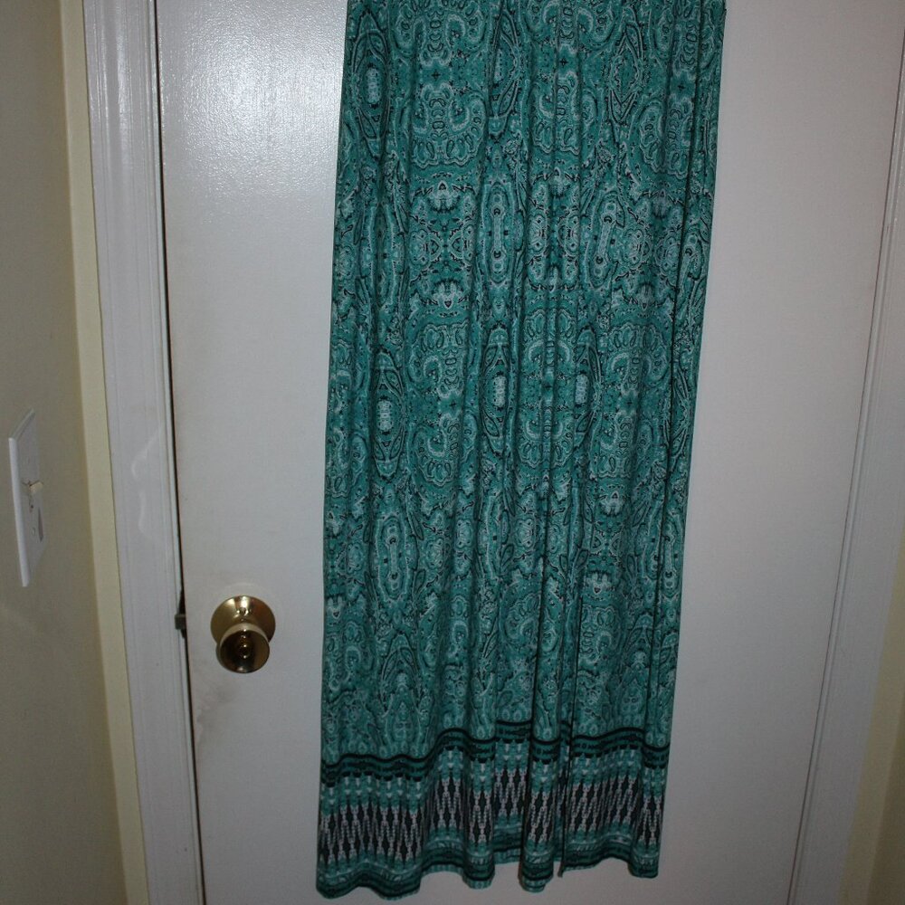 Cato Long Green Paisley